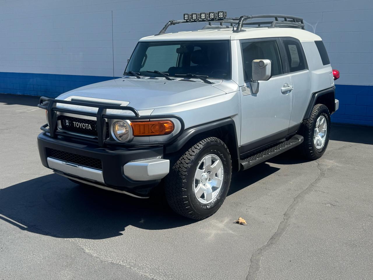 toyota fj cruiser 2008 JTEBU11F08K016586 image toyota fj cruiser 2008 JTEBU11F08K016586 image